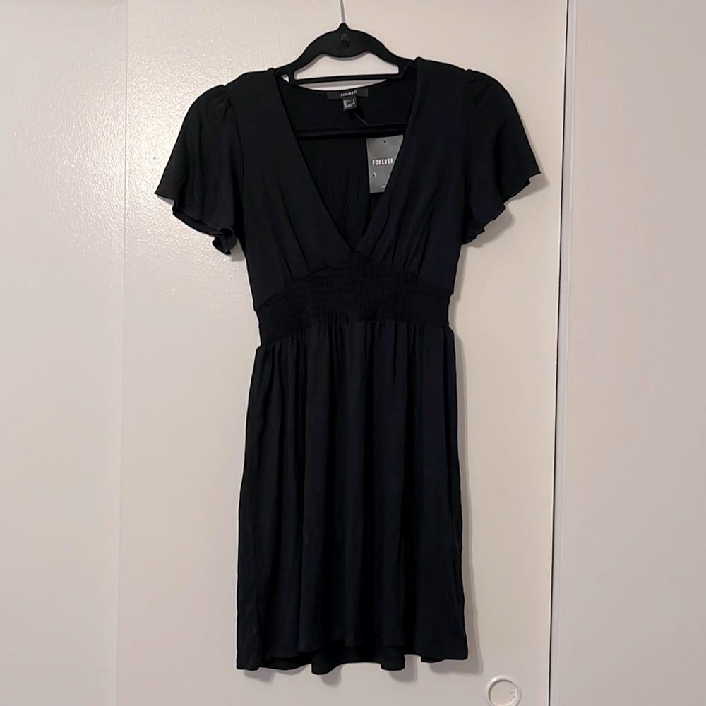 Forever 21 size S elastic waist knit dress in black NWT never worn